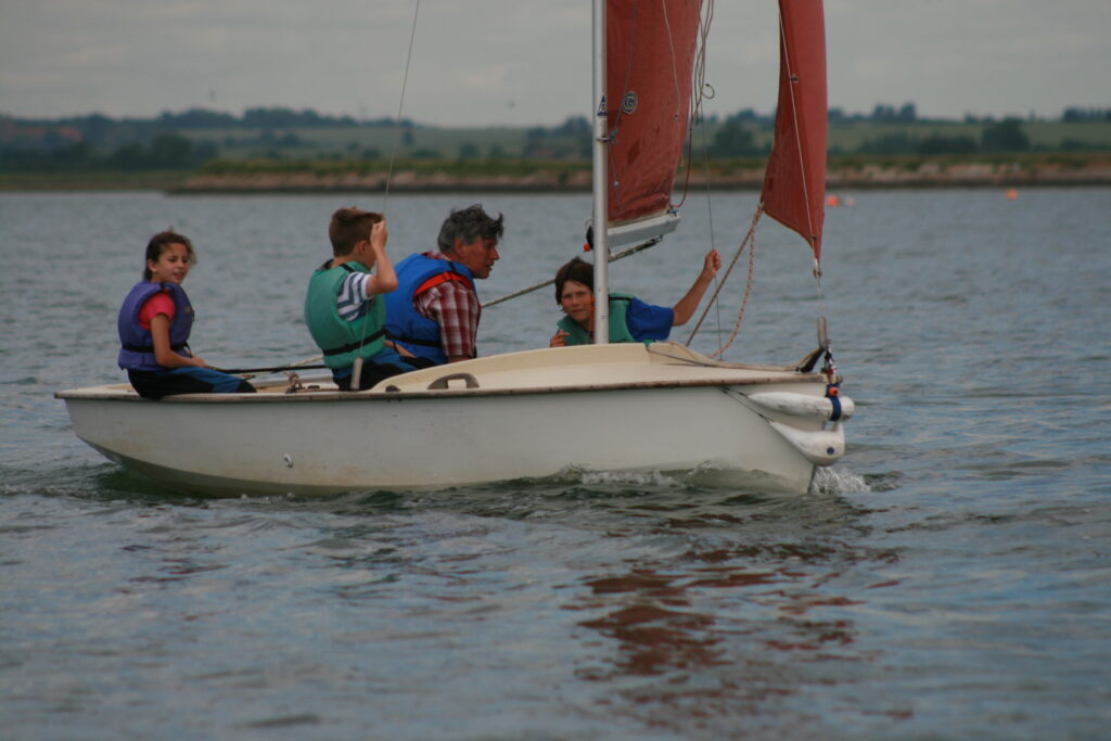 Sailing_at helm_0