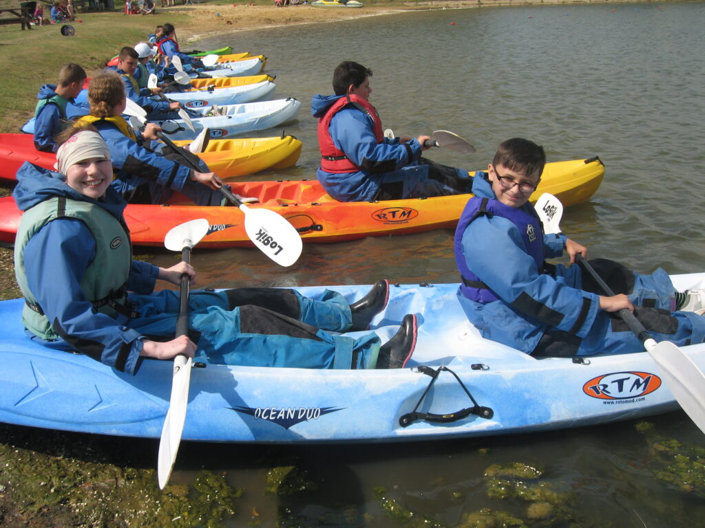 kayaking-fellowship-afloat