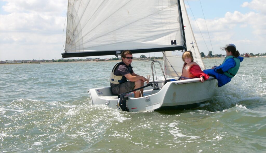 sailing-wayfarer-fellowship-afloat